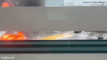 Lái xe sang 160km/h, cặp đôi gây ra vụ tai nạn làm rung chuyển biên giới Mỹ - Canada - Ảnh 2. Lái xe sang 160km/h, cặp đôi gây ra vụ tai nạn làm rung chuyển biên giới Mỹ - Canada - Ảnh 2.