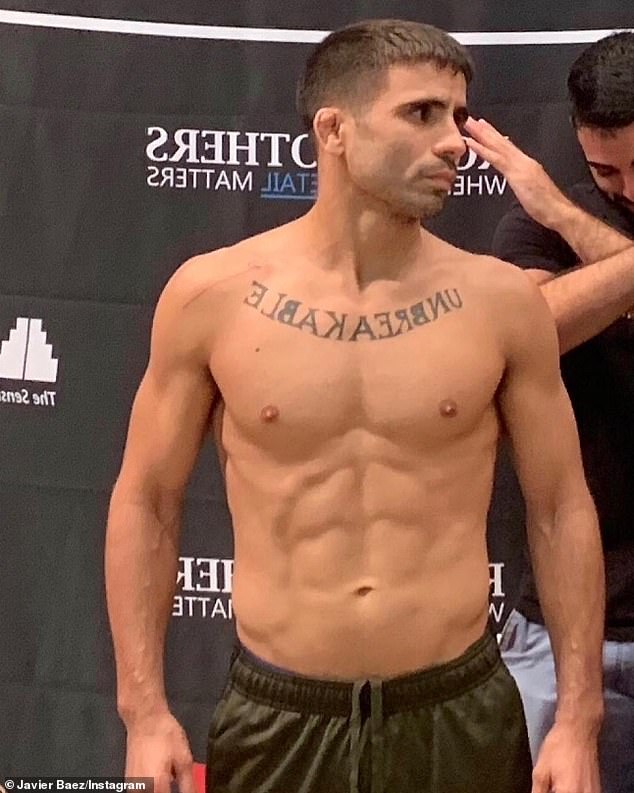 Cầm dao tấn công người đàn ông, gã côn đồ nhận cái kết bẽ bàng vì đụng nhầm đối thủ - Ảnh 3. Cầm dao tấn công người đàn ông, gã côn đồ nhận cái kết bẽ bàng vì đụng nhầm đối thủ - Ảnh 3.