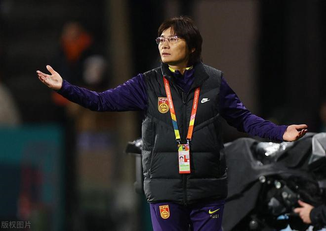 Bóng đá Trung Quốc xôn xao vì tin đồn trên ĐTQG, sếp lớn ở Liên đoàn can thiệp thô bạo làm mất vé dự Olympic? - Ảnh 2. Bóng đá Trung Quốc xôn xao vì tin đồn trên ĐTQG, sếp lớn ở Liên đoàn can thiệp thô bạo làm mất vé dự Olympic? - Ảnh 2.