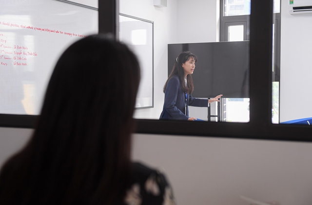 Xem học sinh tranh tài ở môn thể thao mới: Thi đấu bằng luận điểm, đối kháng trong từng phút giây - Ảnh 8. Xem học sinh tranh tài ở môn thể thao mới: Thi đấu bằng luận điểm, đối kháng trong từng phút giây - Ảnh 8.