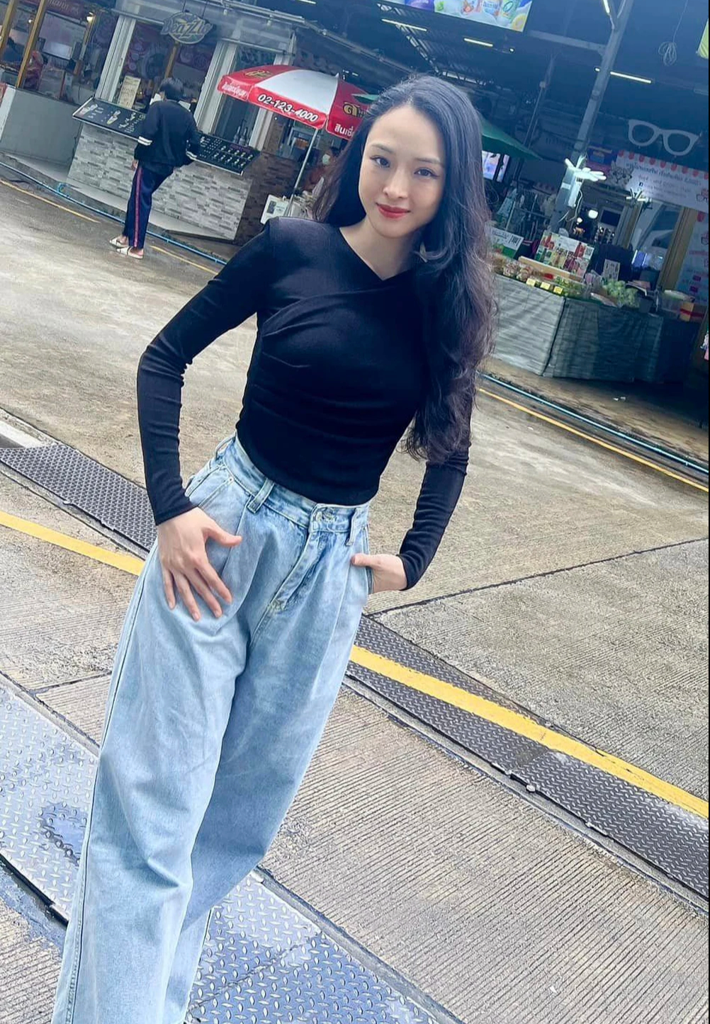 Nhan sắc tuổi U40 và cuộc sống hiện tại của hoa hậu Trương Hồ Phương Nga ra sao? - Ảnh 3. Nhan sắc tuổi U40 và cuộc sống hiện tại của hoa hậu Trương Hồ Phương Nga ra sao? - Ảnh 3.