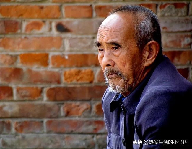 Lời gan ruột của cụ già 85 tuổi: Con người có 3 sai lầm lớn, một bước đi sai có thể trả giá bằng cả cuộc đời - Ảnh 1. Lời gan ruột của cụ già 85 tuổi: Con người có 3 sai lầm lớn, một bước đi sai có thể trả giá bằng cả cuộc đời - Ảnh 1.