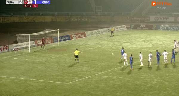 HLV Troussier đón tin vui ngày V.League có thêm tỷ số khó tin - Ảnh 1. HLV Troussier đón tin vui ngày V.League có thêm tỷ số khó tin - Ảnh 1.