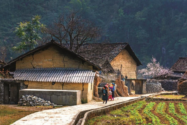 "Ngôi làng địa ngục" gây sốt trong phim kinh dị Việt, không phải là bối cảnh giả, điểm này cách Hà Nội gần 300km- Ảnh 9.