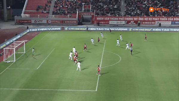 Phía sau bàn thắng lạ mà quen, HLV Gong Oh-kyun đã kích hoạt thành công Quang Hải? - Ảnh 1.