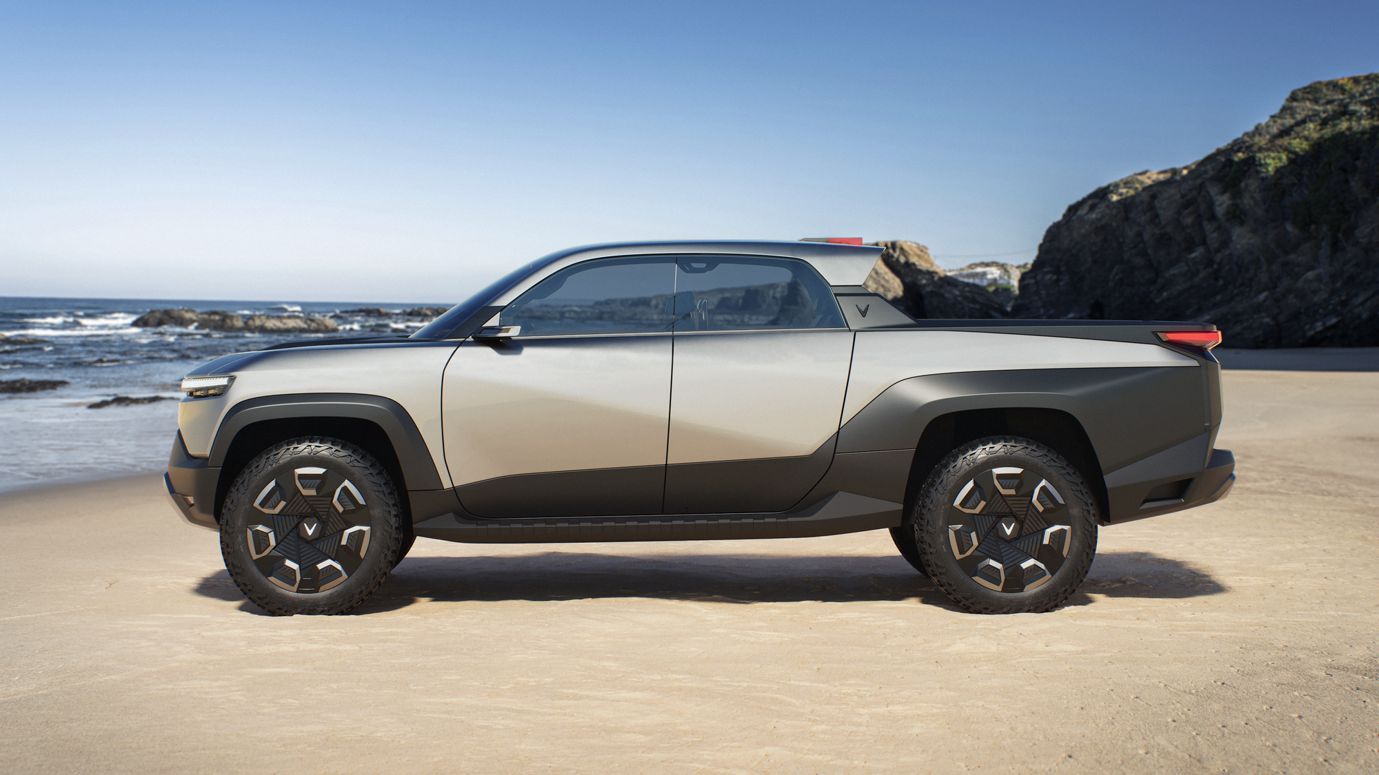 Bán tải VinFast bất ngờ lăn bánh tại triển lãm: Có thực sự là 'xe mô hình'?- Ảnh 3. Bán tải VinFast bất ngờ lăn bánh tại triển lãm: Có thực sự là 'xe mô hình'?- Ảnh 3.