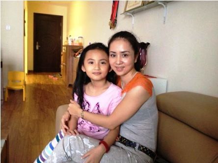 Con gái “nữ hoàng Wushu” Thúy Hiền: Hát hay như bố, xinh gái giống mẹ, muốn vào showbiz- Ảnh 3. Con gái “nữ hoàng Wushu” Thúy Hiền: Hát hay như bố, xinh gái giống mẹ, muốn vào showbiz- Ảnh 3.