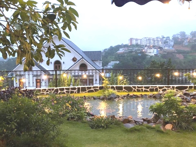 Nam ca sĩ Việt U50 đẹp trai, giàu có nhưng không vợ con, ở penthouse xa hoa 8 phòng ngủ, 10 toilet- Ảnh 6. Nam ca sĩ Việt U50 đẹp trai, giàu có nhưng không vợ con, ở penthouse xa hoa 8 phòng ngủ, 10 toilet- Ảnh 6.