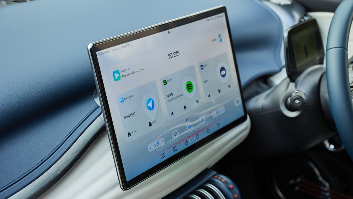 Đối thủ sừng sỏ của VF 7 khi VinFast vào Indonesia: Đến từ 'ông trùm' số 1 thế giới, - Ảnh 14. Đối thủ sừng sỏ của VF 7 khi VinFast vào Indonesia: Đến từ 'ông trùm' số 1 thế giới, - Ảnh 14.
