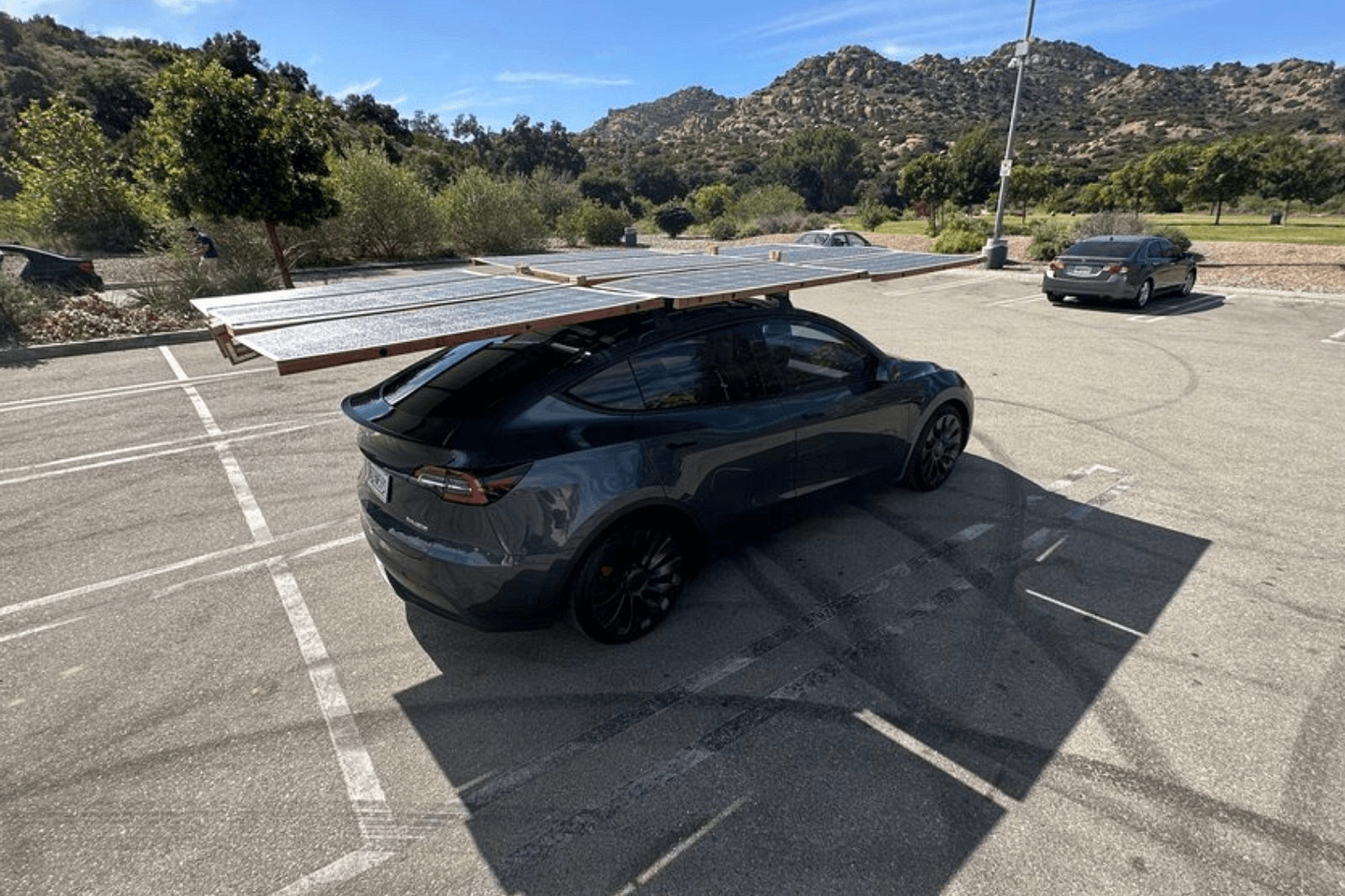 Chủ xe điện 'nảy số' cách đi 11.000km/năm không mất 1 đồng tiền điện, muốn ai cũng làm được với 100 triệu- Ảnh 3.