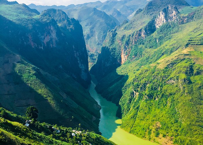 Điểm đến trong nước được khách Việt tìm nhiều nhất trên Google 2023: Thuộc miền Bắc, cách Hà Nội gần 300km- Ảnh 4. Điểm đến trong nước được khách Việt tìm nhiều nhất trên Google 2023: Thuộc miền Bắc, cách Hà Nội gần 300km- Ảnh 4.