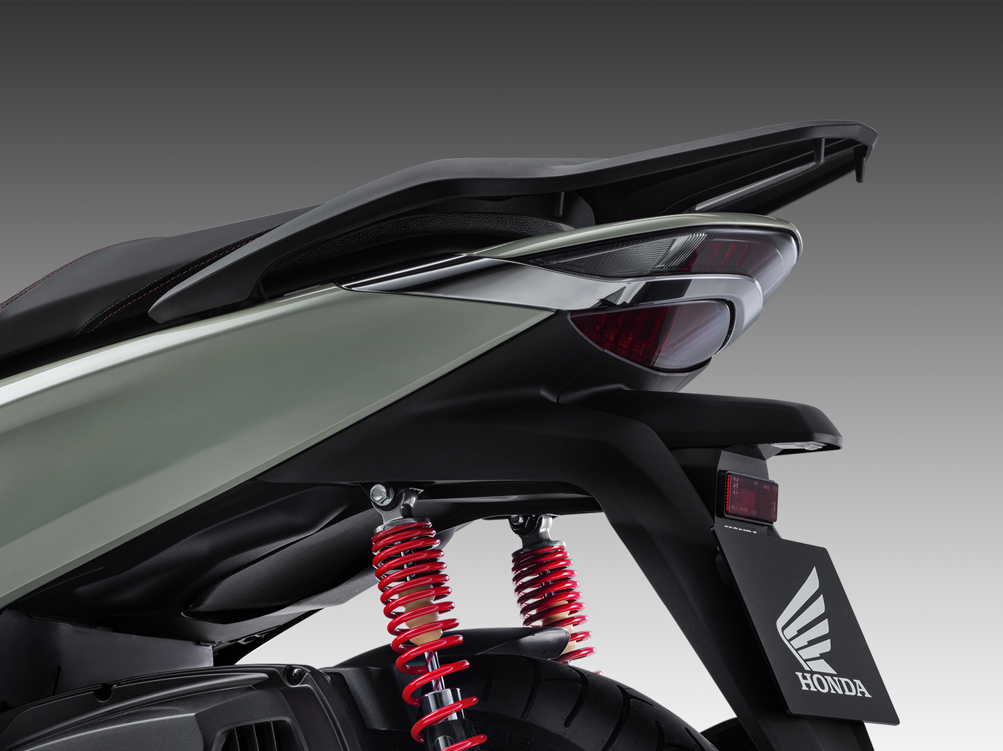 Mẫu xe máy rẻ hơn ô tô rẻ nhất Việt Nam 50 triệu, nhìn giống Honda SH160i nhưng muốn lái phải đổi bằng- Ảnh 5. Mẫu xe máy rẻ hơn ô tô rẻ nhất Việt Nam 50 triệu, nhìn giống Honda SH160i nhưng muốn lái phải đổi bằng- Ảnh 5.