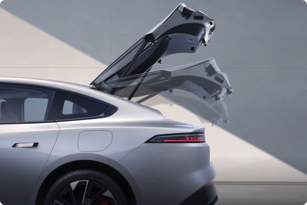 Xe Trung Quốc tiếp tục gây sốc: Đi 600km/sạc, trang bị như siêu xe, ngang cỡ Camry mà giá chỉ 550 triệu- Ảnh 16. Xe Trung Quốc tiếp tục gây sốc: Đi 600km/sạc, trang bị như siêu xe, ngang cỡ Camry mà giá chỉ 550 triệu- Ảnh 16.