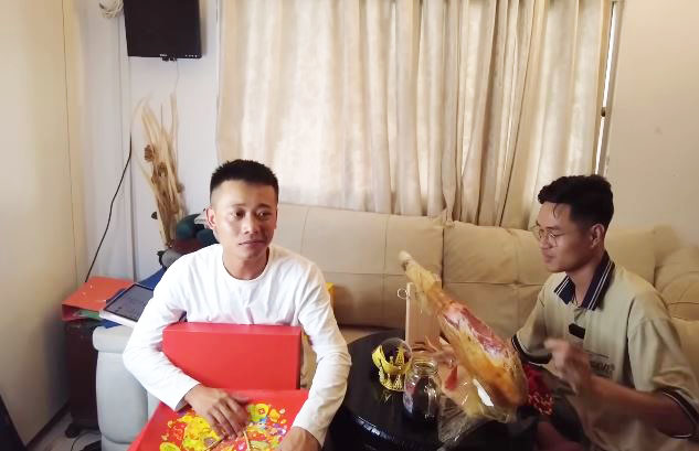 Thịt đùi ủ muối Tây Ban Nha người siêu giàu Việt Nam mới dám ăn, anh nông dân ở châu Phi mua về nhai chơi- Ảnh 3. Thịt đùi ủ muối Tây Ban Nha người siêu giàu Việt Nam mới dám ăn, anh nông dân ở châu Phi mua về nhai chơi- Ảnh 3.