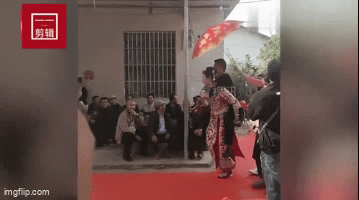 Đi ở rể được cô dâu tới rước, chàng trai bị cả cõi mạng chỉ trích “không xứng làm chồng” vì một hành động- Ảnh 1. Đi ở rể được cô dâu tới rước, chàng trai bị cả cõi mạng chỉ trích “không xứng làm chồng” vì một hành động- Ảnh 1.