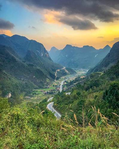 Con dốc được mệnh danh nhiều thách thức nhất Hà Giang, cảnh bên dưới được nhận xét như "Thuỵ Sĩ thu nhỏ"- Ảnh 6. Con dốc được mệnh danh nhiều thách thức nhất Hà Giang, cảnh bên dưới được nhận xét như "Thuỵ Sĩ thu nhỏ"- Ảnh 6.