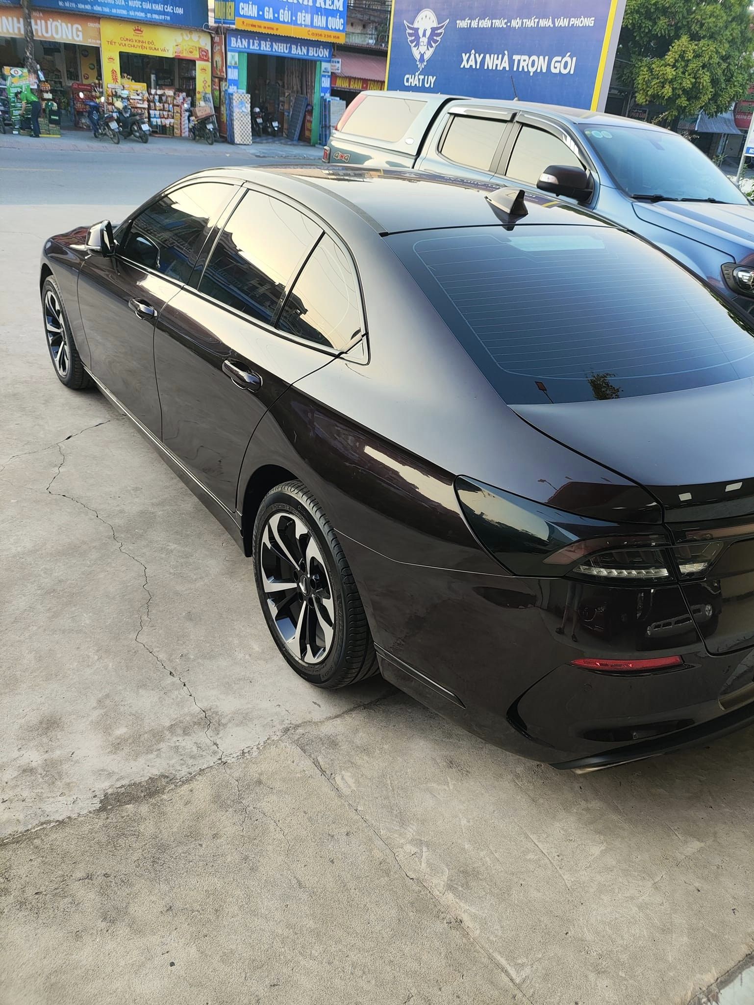 Mua VinFast Lux A2.0 từng phải bỏ ra hơn 1,3 tỷ đồng, nay sang tay giá chỉ ngang mẫu xe 'quốc dân'- Ảnh 35. Mua VinFast Lux A2.0 từng phải bỏ ra hơn 1,3 tỷ đồng, nay sang tay giá chỉ ngang mẫu xe 'quốc dân'- Ảnh 35.