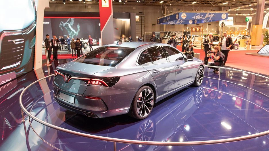 Mua VinFast Lux A2.0 từng phải bỏ ra hơn 1,3 tỷ đồng, nay sang tay giá chỉ ngang mẫu xe 'quốc dân'- Ảnh 4. Mua VinFast Lux A2.0 từng phải bỏ ra hơn 1,3 tỷ đồng, nay sang tay giá chỉ ngang mẫu xe 'quốc dân'- Ảnh 4.