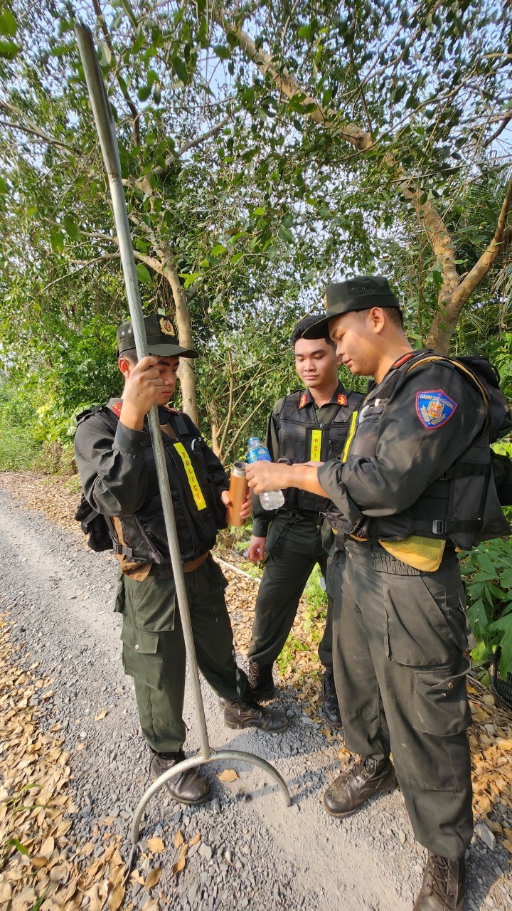 Lời khai ban đầu của nghi phạm giết người nguy hiểm, bị hàng trăm công an truy lùng ở TP.HCM- Ảnh 4.