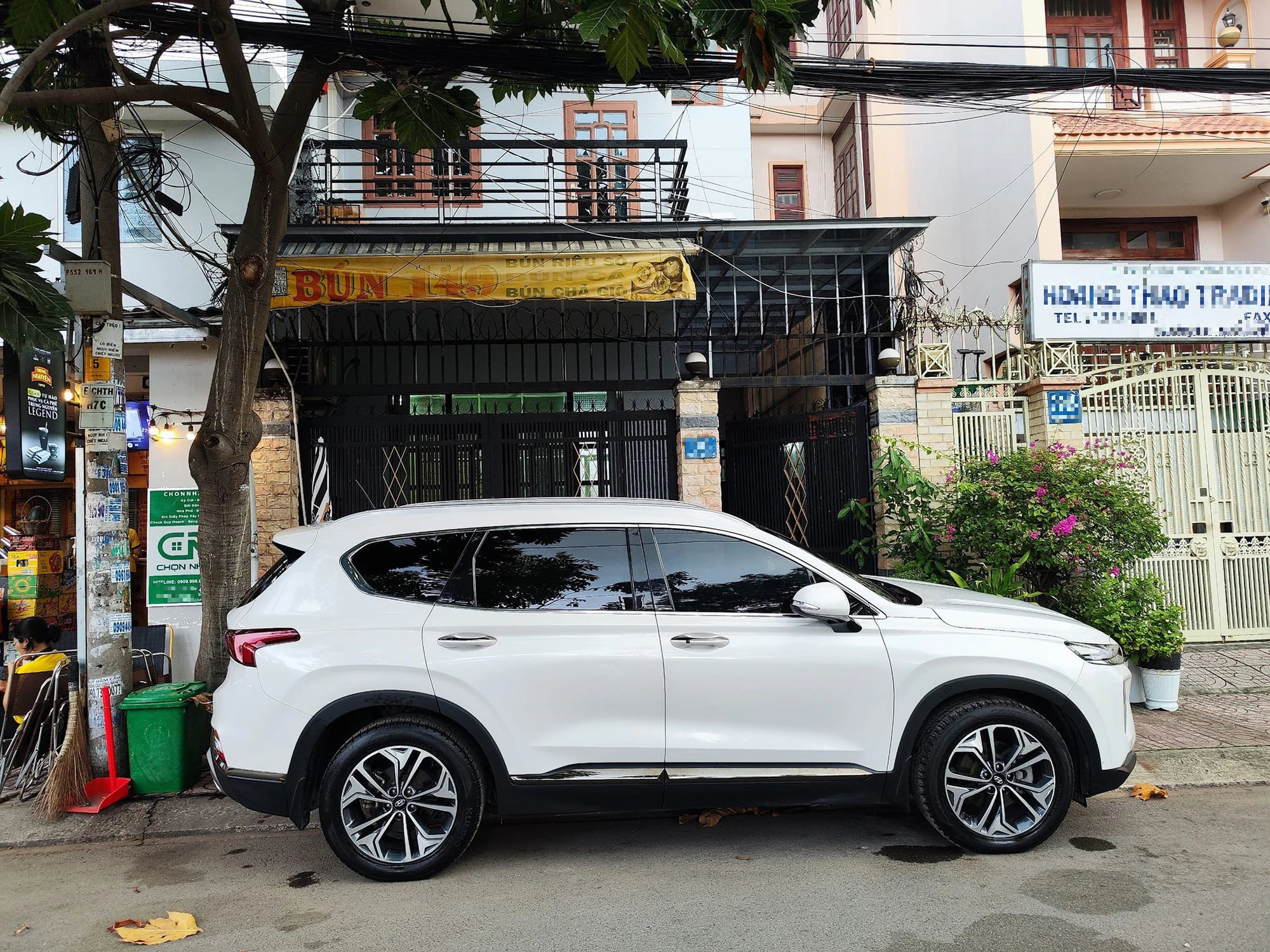 Từng tốn 1,4 tỷ ra biển cho xe gia đình trong mơ', nay mua lại Hyundai Santa Fe cần bao nhiêu tiền?- Ảnh 55. Từng tốn 1,4 tỷ ra biển cho xe gia đình trong mơ', nay mua lại Hyundai Santa Fe cần bao nhiêu tiền?- Ảnh 55.