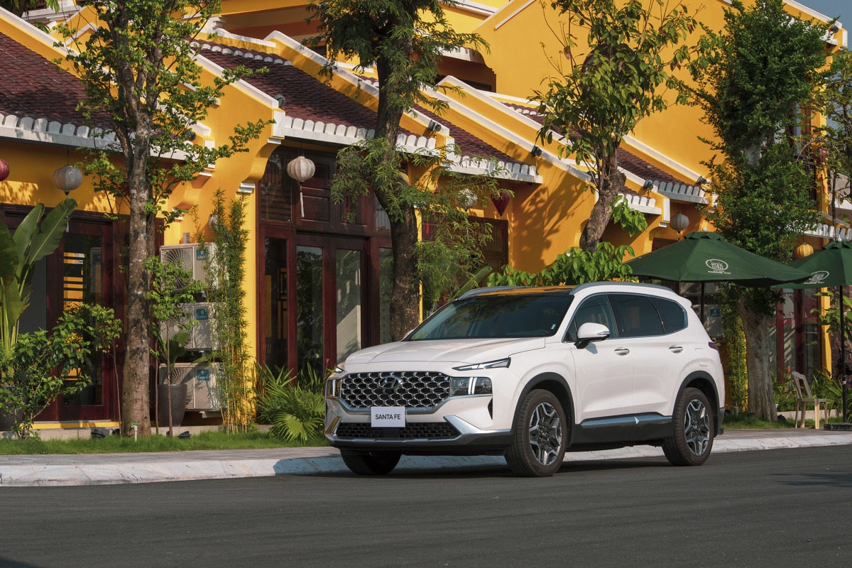Từng tốn 1,4 tỷ ra biển cho xe gia đình trong mơ', nay mua lại Hyundai Santa Fe cần bao nhiêu tiền?- Ảnh 3.
