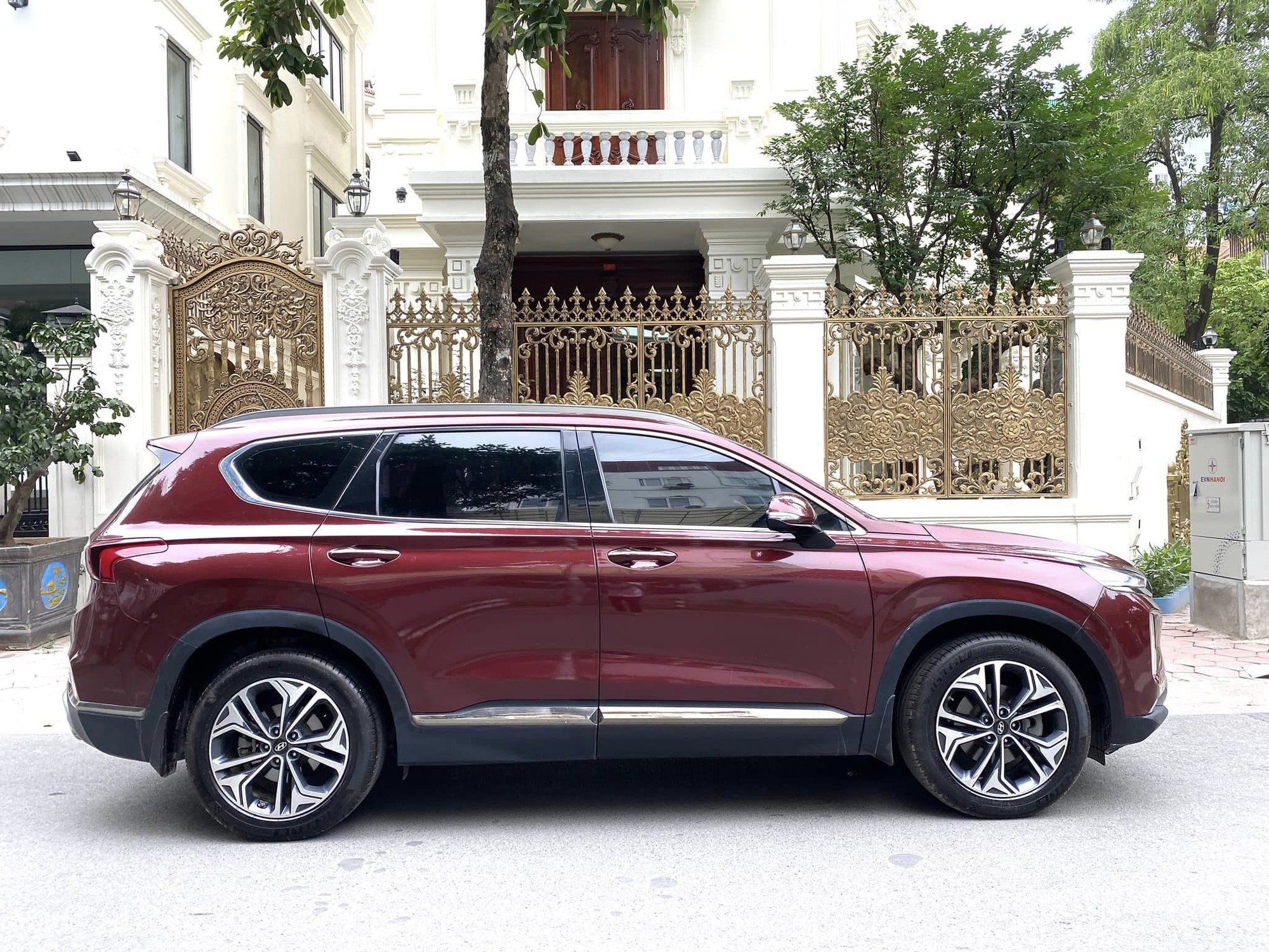 Từng tốn 1,4 tỷ ra biển cho xe gia đình trong mơ', nay mua lại Hyundai Santa Fe cần bao nhiêu tiền?- Ảnh 36.