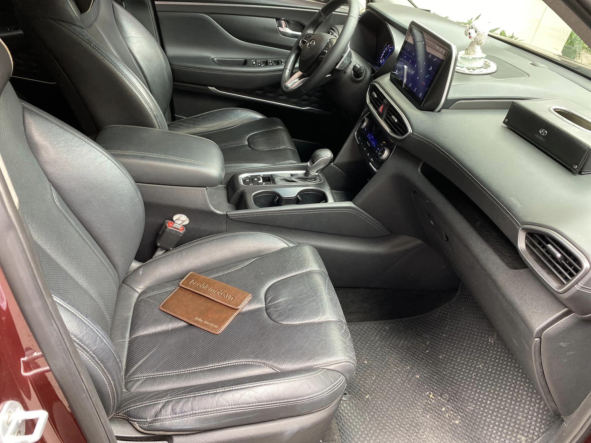 Từng tốn 1,4 tỷ ra biển cho xe gia đình trong mơ', nay mua lại Hyundai Santa Fe cần bao nhiêu tiền?- Ảnh 42. Từng tốn 1,4 tỷ ra biển cho xe gia đình trong mơ', nay mua lại Hyundai Santa Fe cần bao nhiêu tiền?- Ảnh 42.