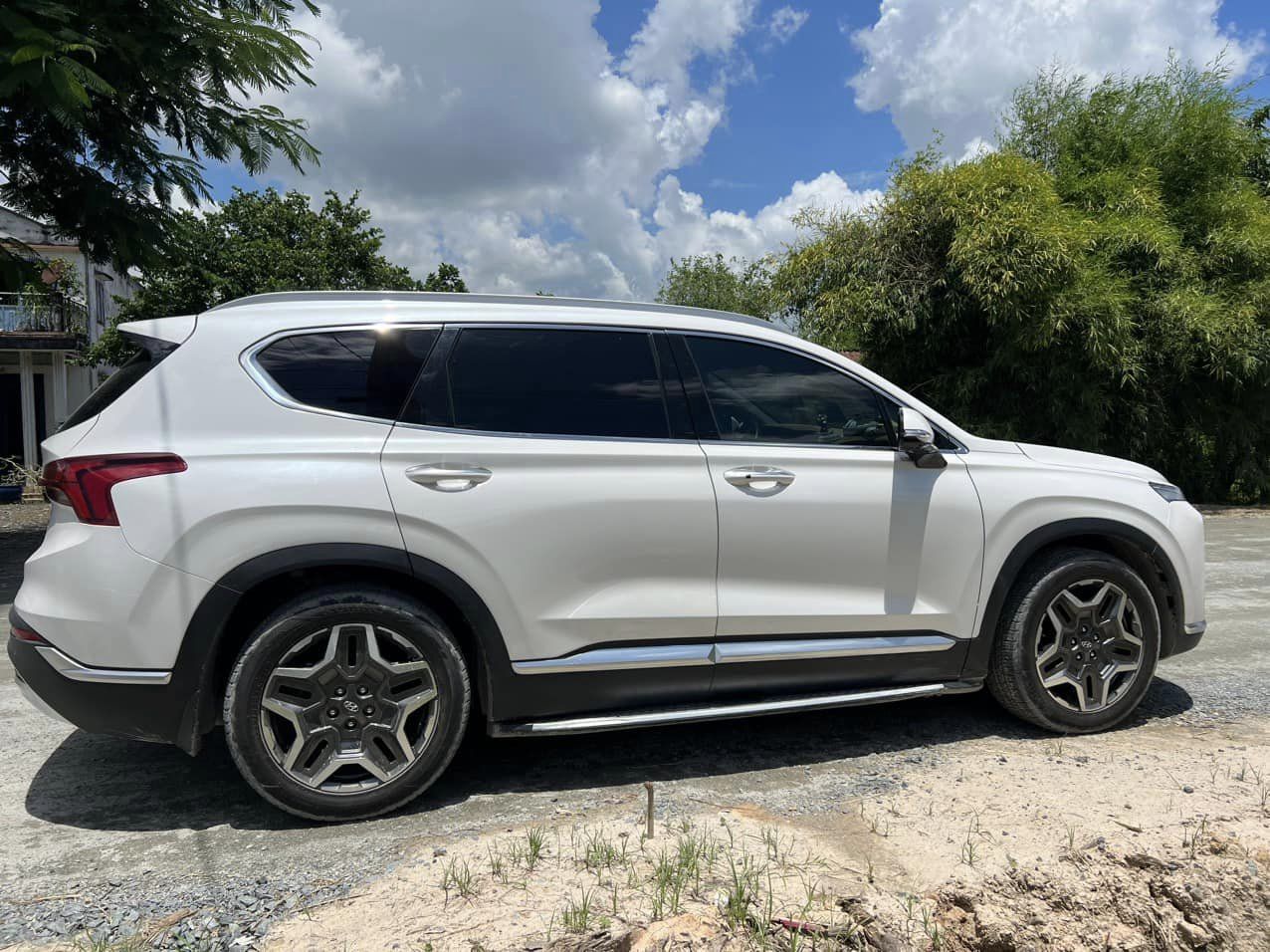 Từng tốn 1,4 tỷ ra biển cho xe gia đình trong mơ', nay mua lại Hyundai Santa Fe cần bao nhiêu tiền?- Ảnh 63. Từng tốn 1,4 tỷ ra biển cho xe gia đình trong mơ', nay mua lại Hyundai Santa Fe cần bao nhiêu tiền?- Ảnh 63.