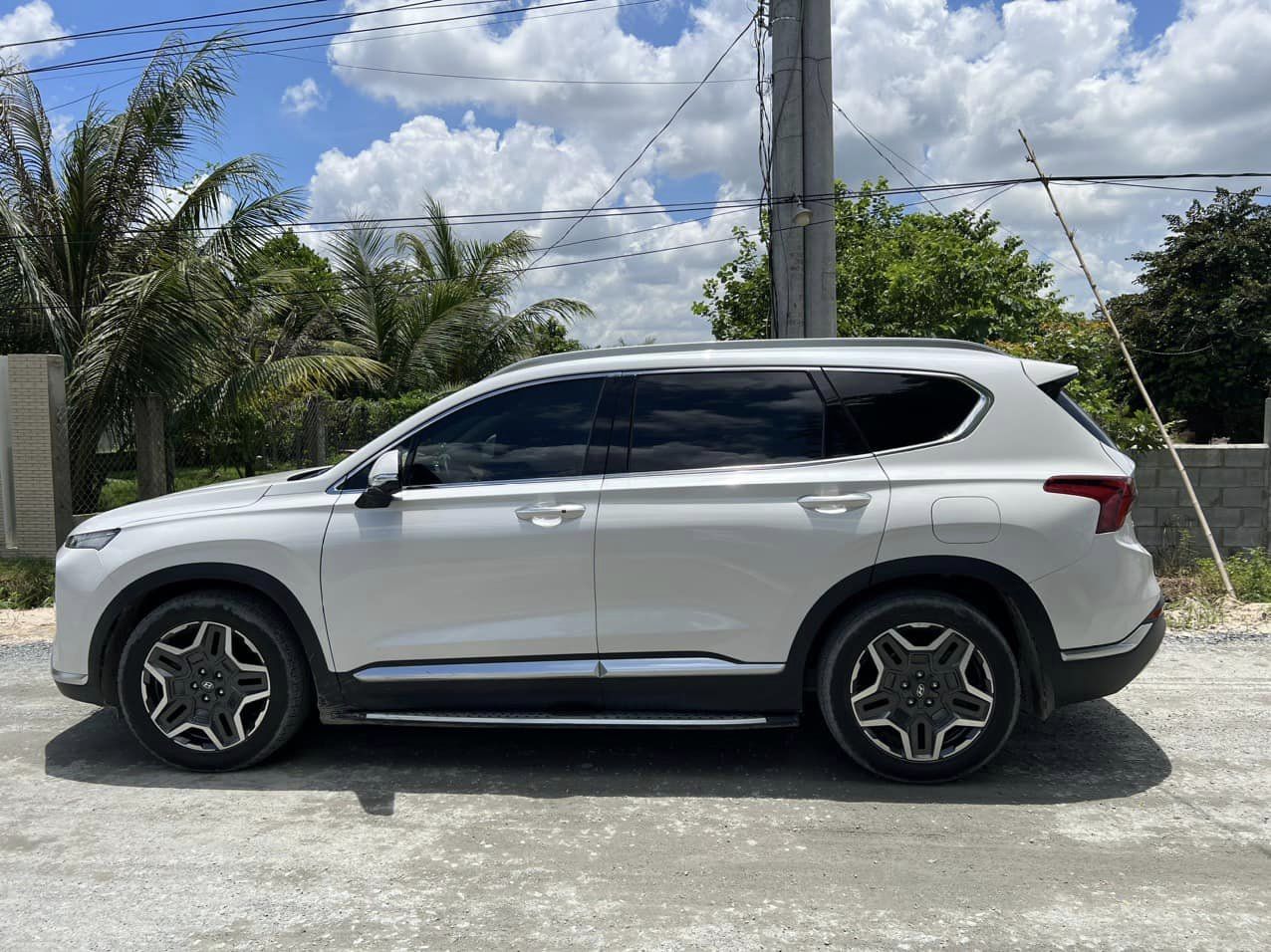 Từng tốn 1,4 tỷ ra biển cho xe gia đình trong mơ', nay mua lại Hyundai Santa Fe cần bao nhiêu tiền?- Ảnh 64. Từng tốn 1,4 tỷ ra biển cho xe gia đình trong mơ', nay mua lại Hyundai Santa Fe cần bao nhiêu tiền?- Ảnh 64.