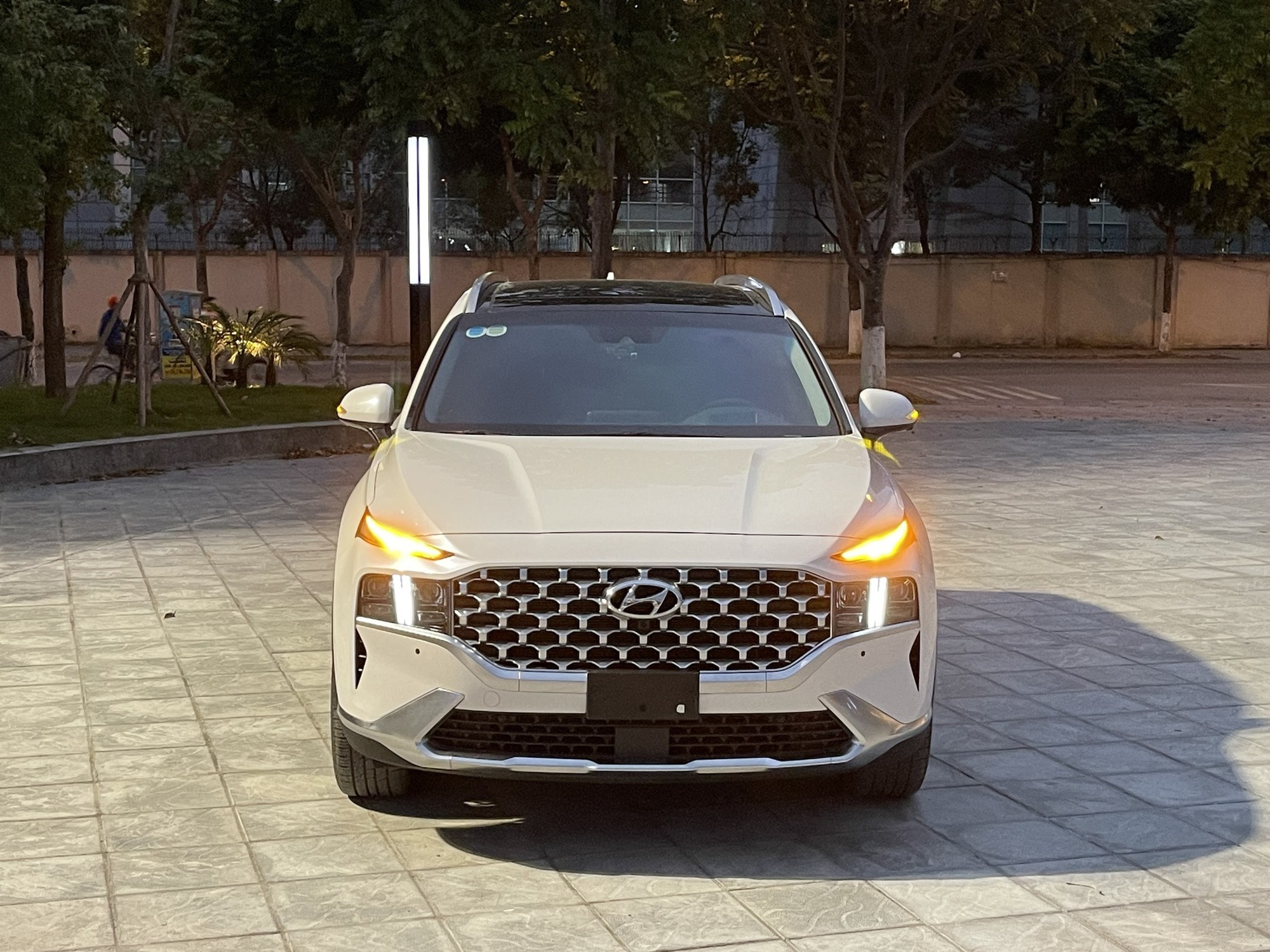 Từng tốn 1,4 tỷ ra biển cho xe gia đình trong mơ', nay mua lại Hyundai Santa Fe cần bao nhiêu tiền?- Ảnh 68.