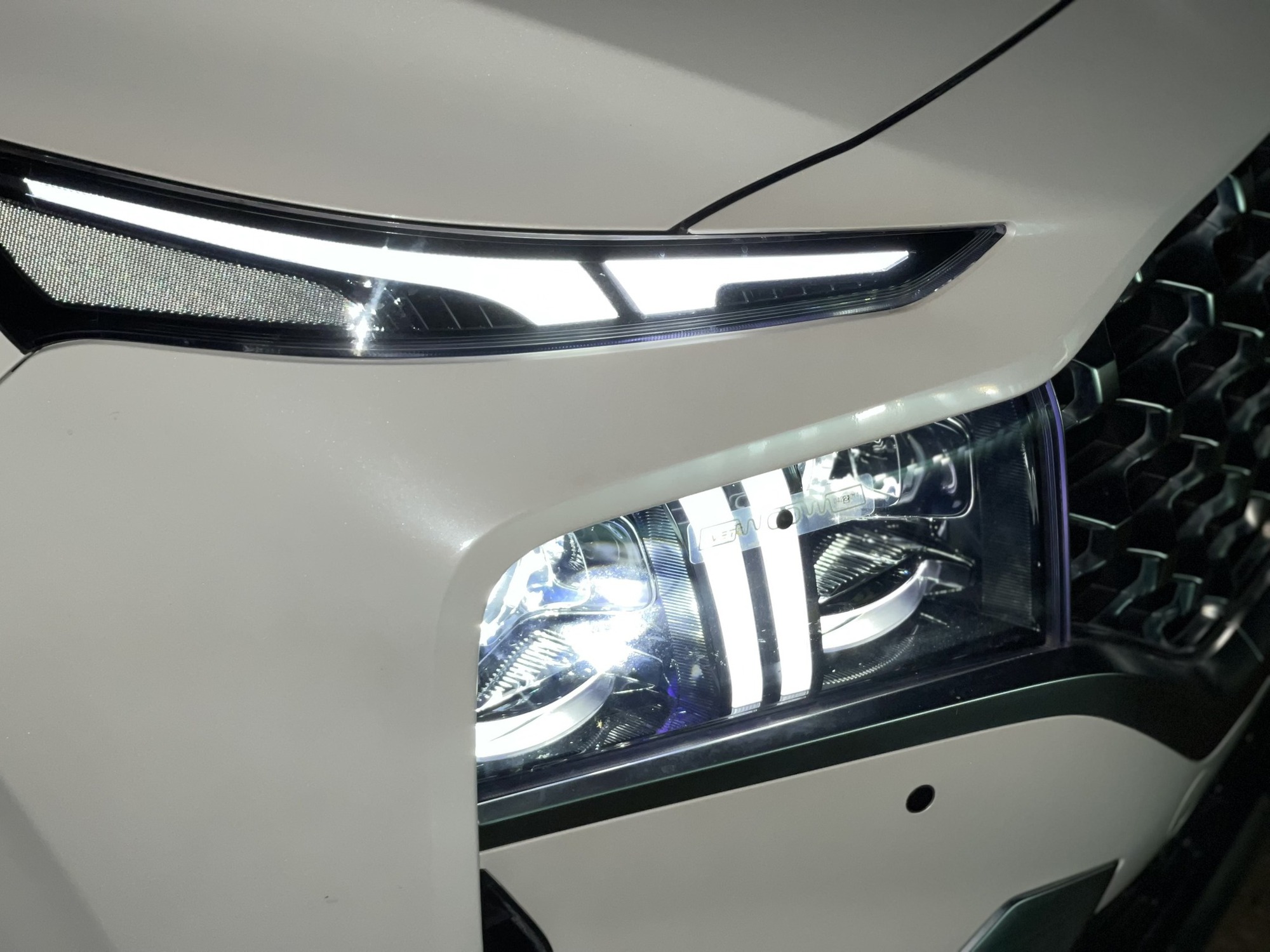 Từng tốn 1,4 tỷ ra biển cho xe gia đình trong mơ', nay mua lại Hyundai Santa Fe cần bao nhiêu tiền?- Ảnh 79. Từng tốn 1,4 tỷ ra biển cho xe gia đình trong mơ', nay mua lại Hyundai Santa Fe cần bao nhiêu tiền?- Ảnh 79.