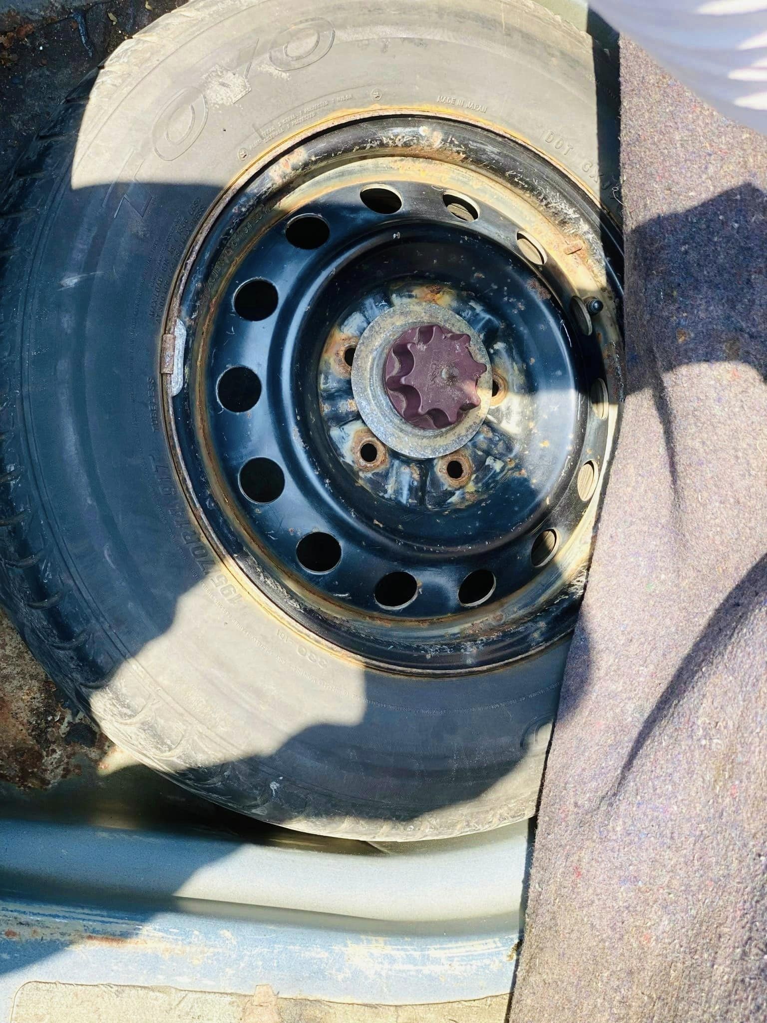 100 triệu đồng có mua ô tô được không? Bất ngờ có chiếc chỉ 35 triệu!- Ảnh 15. 100 triệu đồng có mua ô tô được không? Bất ngờ có chiếc chỉ 35 triệu!- Ảnh 15.