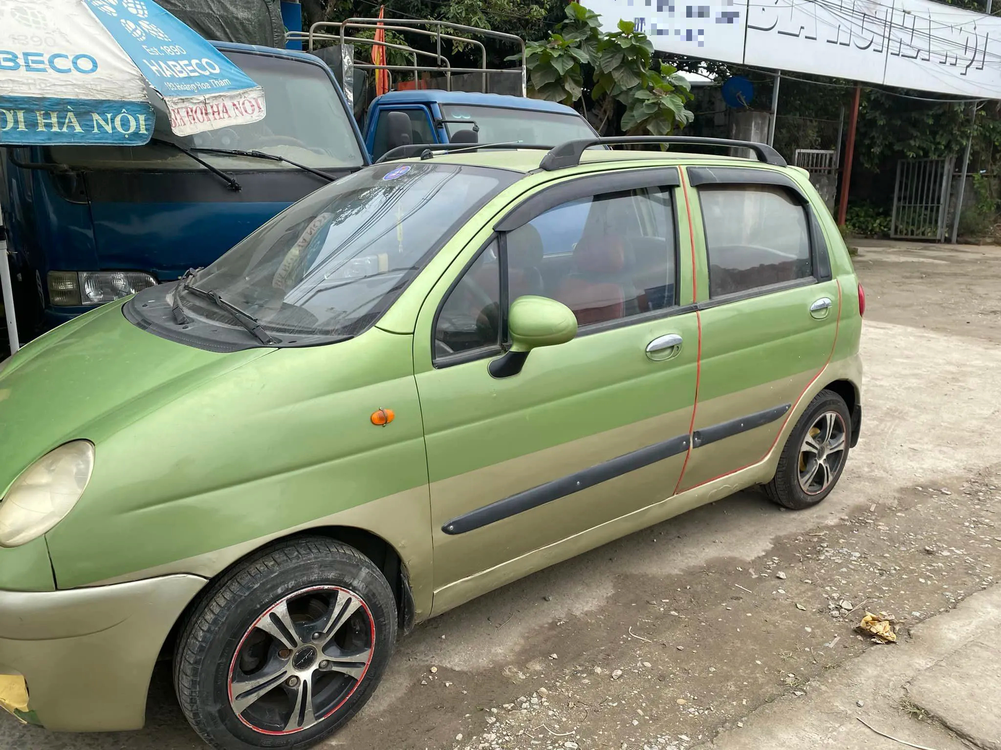 100 triệu đồng có mua ô tô được không? Bất ngờ có chiếc chỉ 35 triệu!- Ảnh 17. 100 triệu đồng có mua ô tô được không? Bất ngờ có chiếc chỉ 35 triệu!- Ảnh 17.