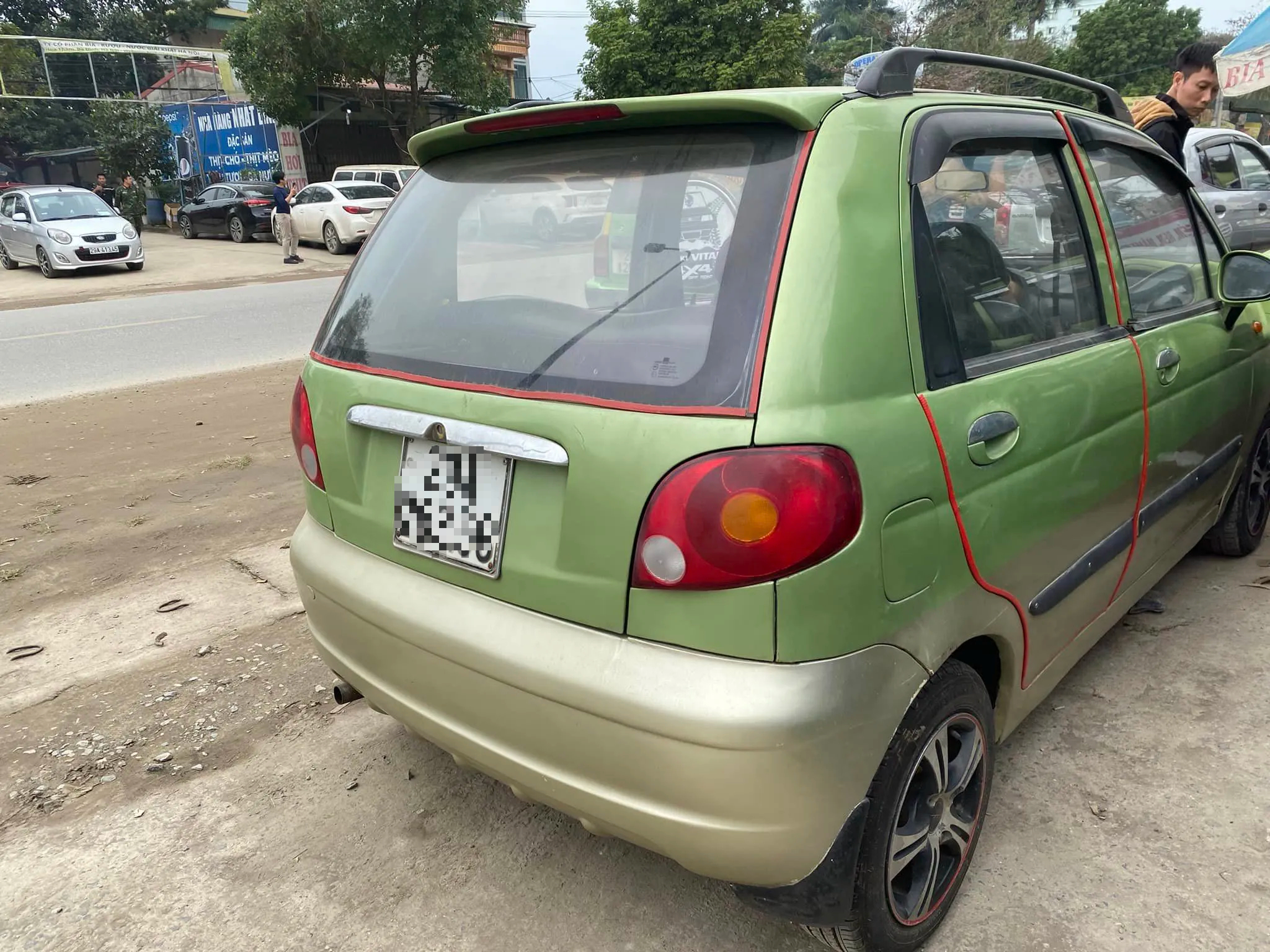 100 triệu đồng có mua ô tô được không? Bất ngờ có chiếc chỉ 35 triệu!- Ảnh 19. 100 triệu đồng có mua ô tô được không? Bất ngờ có chiếc chỉ 35 triệu!- Ảnh 19.