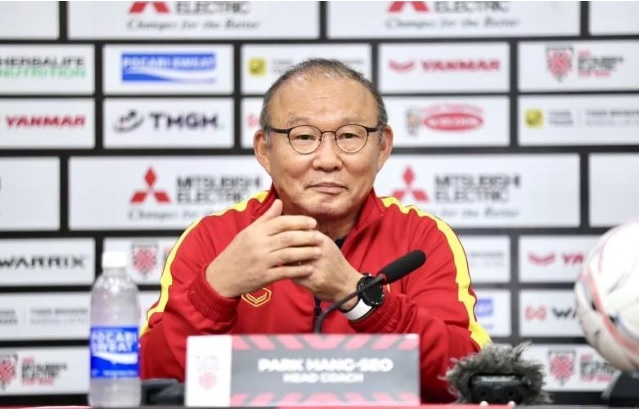 Báo Hàn Quốc: “Tại sao không để HLV Park Hang-seo dẫn dắt tuyển Hàn Quốc đối đầu Thái Lan?”- Ảnh 1. Báo Hàn Quốc: “Tại sao không để HLV Park Hang-seo dẫn dắt tuyển Hàn Quốc đối đầu Thái Lan?”- Ảnh 1.