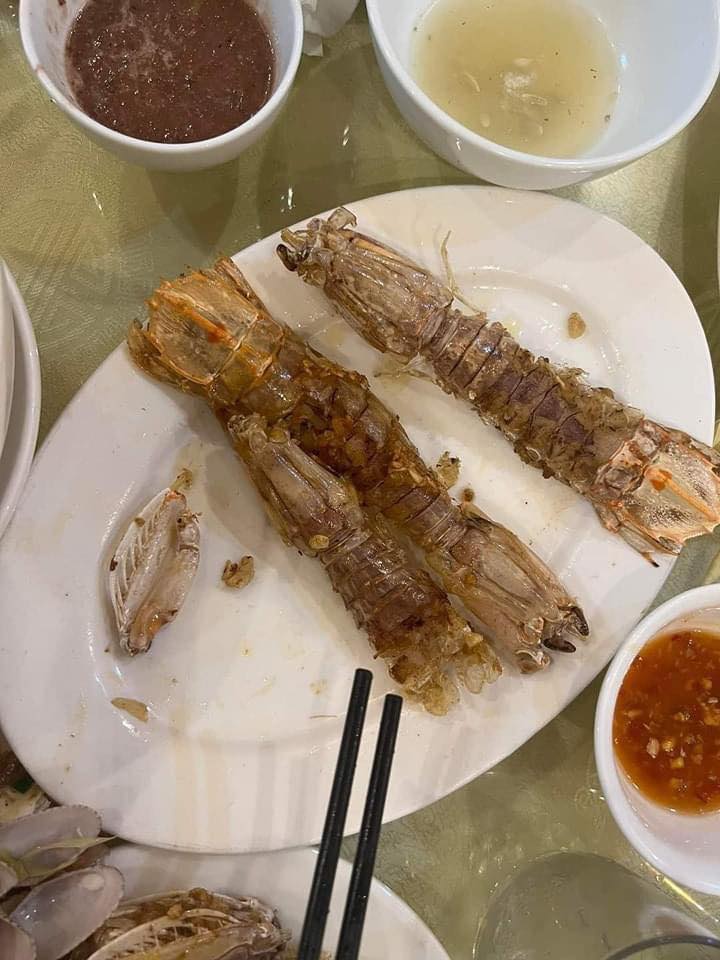 Mùng 6 Tết ra Hạ Long ăn hải sản hết hơn 11 triệu, đoàn khách tố 