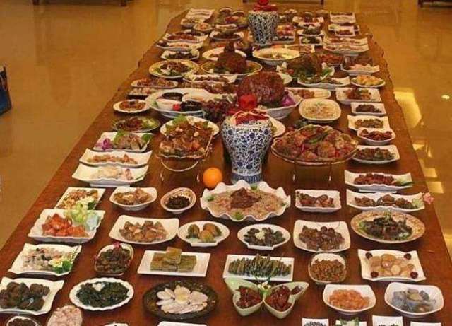 Từ Hi 1 bữa ăn 100 món nhưng có 1 quy tắc bà chưa từng phạm phải: Không ăn 3 miếng trong 1 món, vì sao?- Ảnh 2. Từ Hi 1 bữa ăn 100 món nhưng có 1 quy tắc bà chưa từng phạm phải: Không ăn 3 miếng trong 1 món, vì sao?- Ảnh 2.