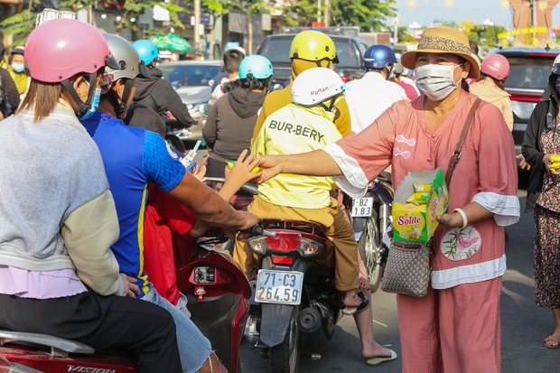 Rằm tháng Giêng ở một tỉnh miền Nam có 