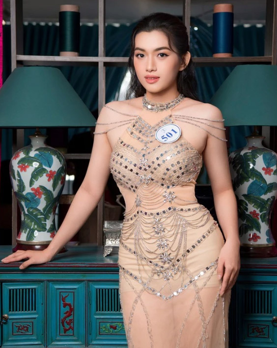 Top 15 Hoa hậu tình nguyện nhập ngũ: Là tiểu thư được gia đình bao bọc, thi nhan sắc chỉ để trải nghiệm- Ảnh 2. Top 15 Hoa hậu tình nguyện nhập ngũ: Là tiểu thư được gia đình bao bọc, thi nhan sắc chỉ để trải nghiệm- Ảnh 2.