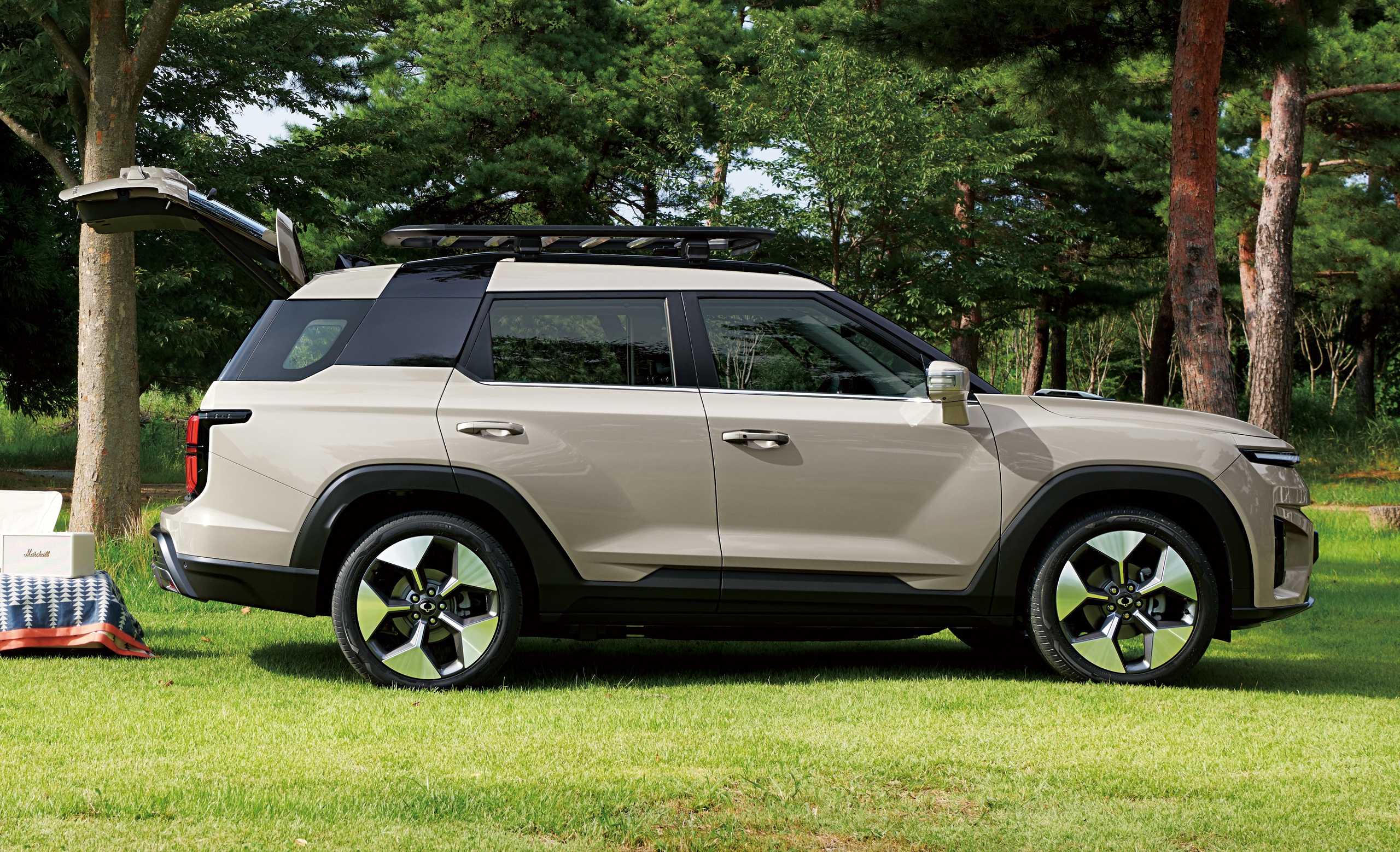 VF 8 sắp đối đầu địch thủ từ Hàn Quốc: Không phải KIA, Hyundai, giá quy đổi chỉ 555 triệu, đi 460km/sạc- Ảnh 9. VF 8 sắp đối đầu địch thủ từ Hàn Quốc: Không phải KIA, Hyundai, giá quy đổi chỉ 555 triệu, đi 460km/sạc- Ảnh 9.