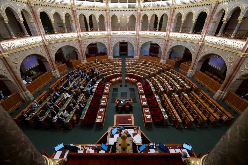 Hungary họp khẩn vụ đưa Thụy Điển vào NATO: Đảng của ông Orbán tẩy chay, Đại sứ Mỹ thất vọng ra về- Ảnh 2.