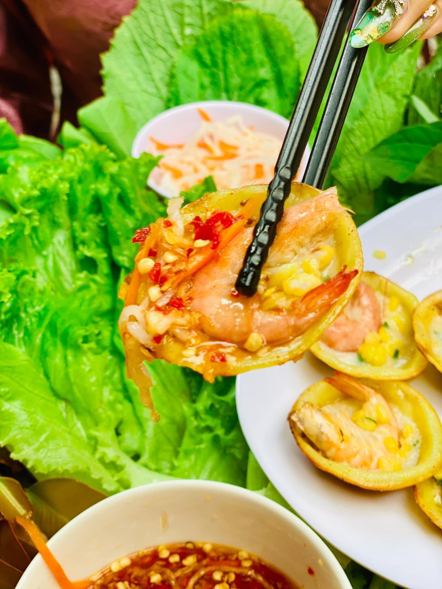 Bánh xèo 1 triệu đồng/cái ở Tây Ninh, toàn nguyên liệu xịn nhưng bị chê: Không xứng với giá tiền!- Ảnh 2. Bánh xèo 1 triệu đồng/cái ở Tây Ninh, toàn nguyên liệu xịn nhưng bị chê: Không xứng với giá tiền!- Ảnh 2.