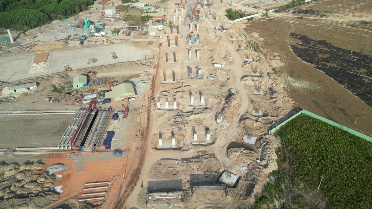2 dự án đặc biệt nối cao tốc Bắc - Nam với sân bay 16 triệu USD, tương lai phục vụ 100 triệu khách/năm- Ảnh 1.