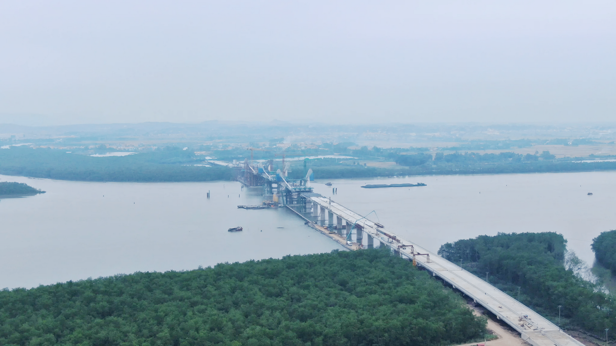 Tuyến phà sông lớn nhất miền Bắc sắp 'nghỉ hưu Tuyến phà sông lớn nhất miền Bắc sắp 'nghỉ hưu