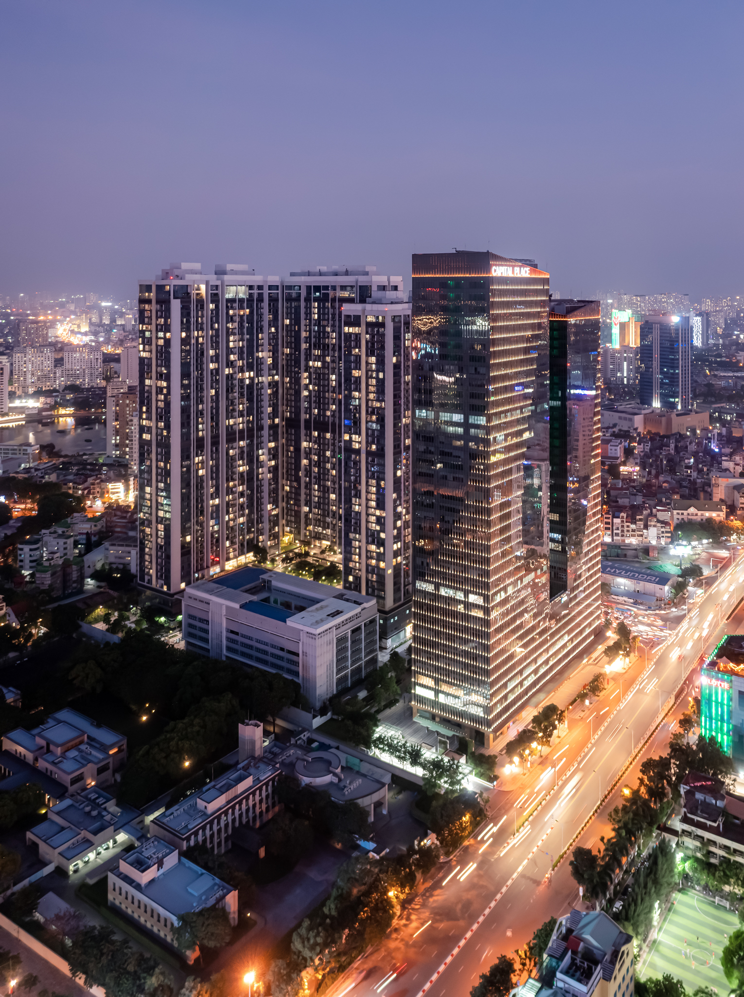 Tòa nhà được con gái bà Trương Mỹ Lan rao bán 1 tỷ USD 