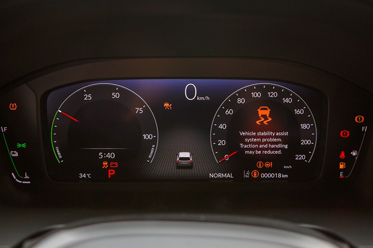 Giá 1,259 tỷ bị chê đắt nhưng vẫn vượt lên dẫn đầu dòng xe hybrid: Bí mật của Honda CR-V là gì?- Ảnh 2. Giá 1,259 tỷ bị chê đắt nhưng vẫn vượt lên dẫn đầu dòng xe hybrid: Bí mật của Honda CR-V là gì?- Ảnh 2.
