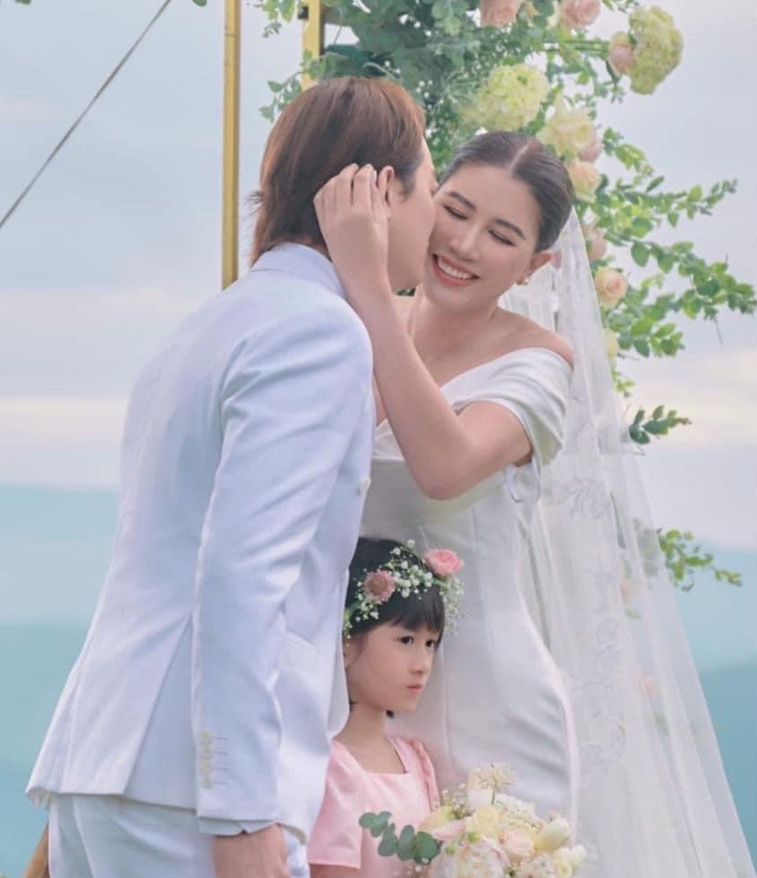 Cựu người mẫu đợi 8 năm để ở cùng chồng nhưng lại không ngủ chung, cơ ngơi bạc tỉ vẫn làm giúp việc- Ảnh 3.