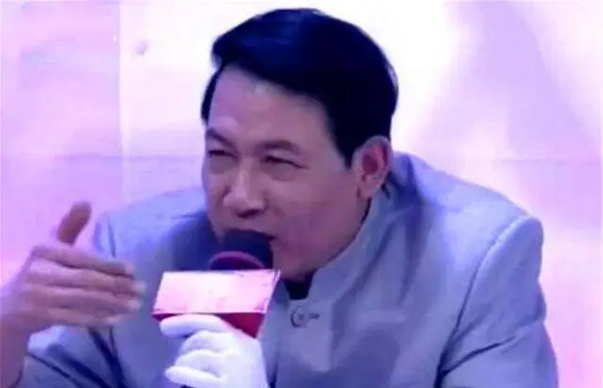 Chồng mê mỹ nữ trong tranh, vợ hờn ghen đem kiểm định thì bất ngờ với lời chuyên gia: Biết đó là ai không?- Ảnh 2. Chồng mê mỹ nữ trong tranh, vợ hờn ghen đem kiểm định thì bất ngờ với lời chuyên gia: Biết đó là ai không?- Ảnh 2.