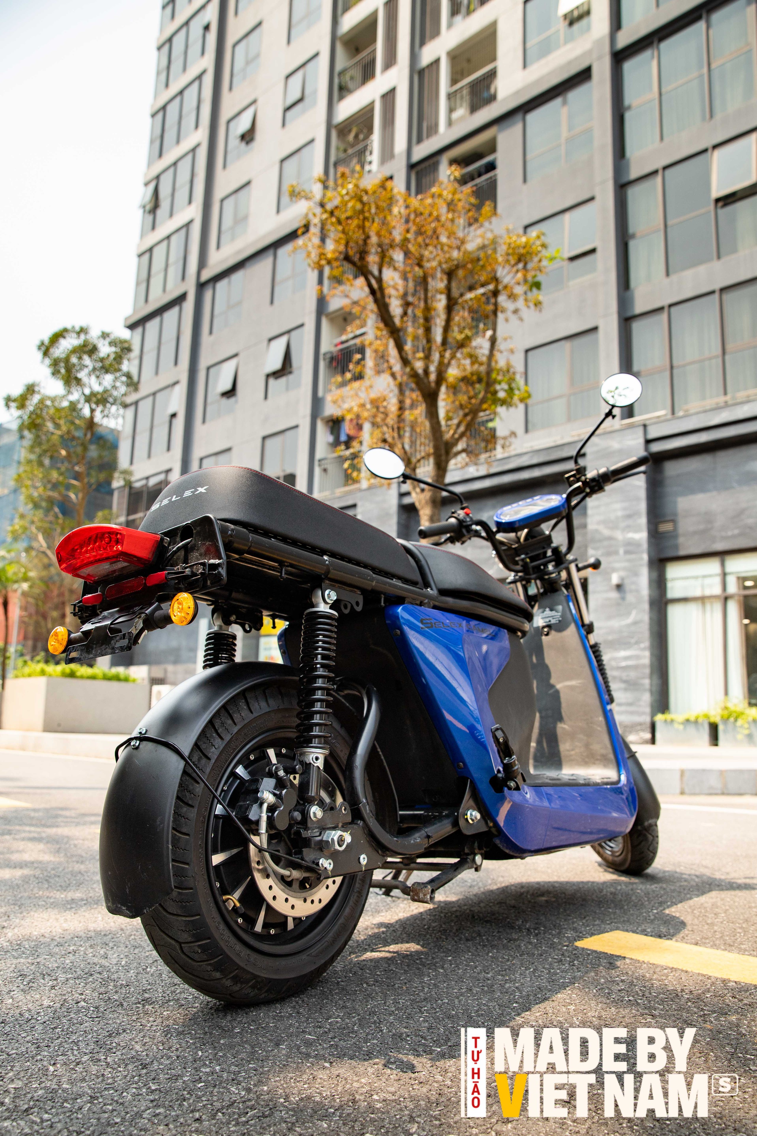 Thử thách chiếc xe '80% của người Việt': Giá chỉ 23 triệu, đi hết Tứ Trấn, phuộc sau cứng, ngồi thì êm- Ảnh 4.