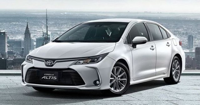 Toyota Corolla Altis cũ giảm đến 400 triệu đồng vẫn bị ngó lơ: Vì sao?- Ảnh 1.